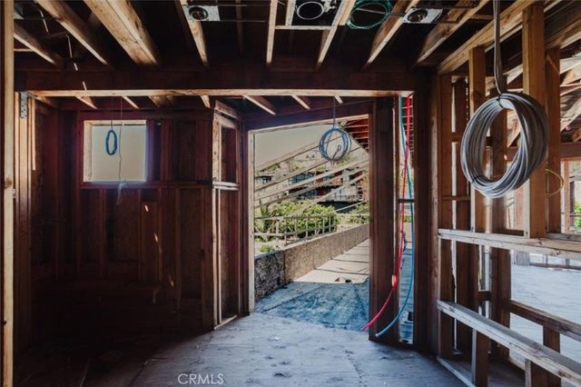 1688 Sunset Plaza Drive, Los Angeles, CA 90069