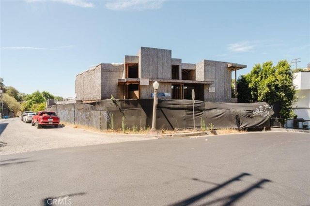 1688 Sunset Plaza Drive, Los Angeles, CA 90069