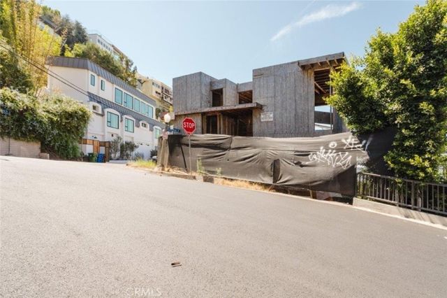 1688 Sunset Plaza Drive, Los Angeles, CA 90069