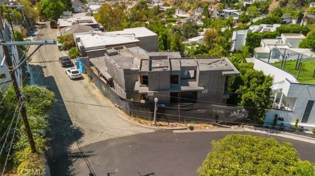 1688 Sunset Plaza Drive, Los Angeles, CA 90069