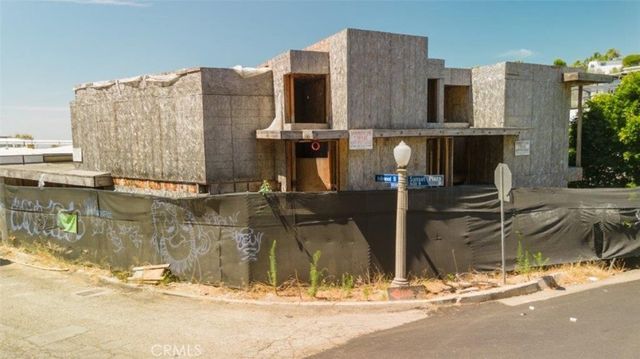 1688 Sunset Plaza Drive, Los Angeles, CA 90069