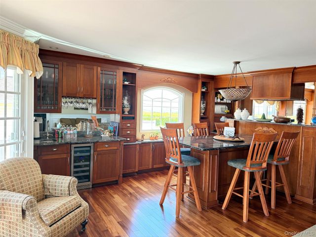 30 Namkee Lane, Blue Point, NY 11715
