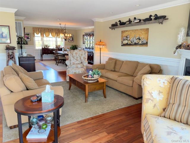 30 Namkee Lane, Blue Point, NY 11715