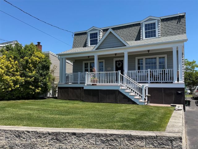 30 Namkee Lane, Blue Point, NY 11715