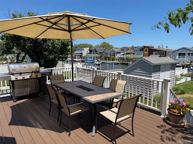 30 Namkee Lane, Blue Point, NY 11715