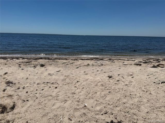 30 Namkee Lane, Blue Point, NY 11715