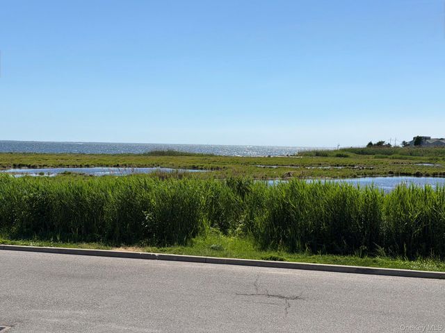 30 Namkee Lane, Blue Point, NY 11715