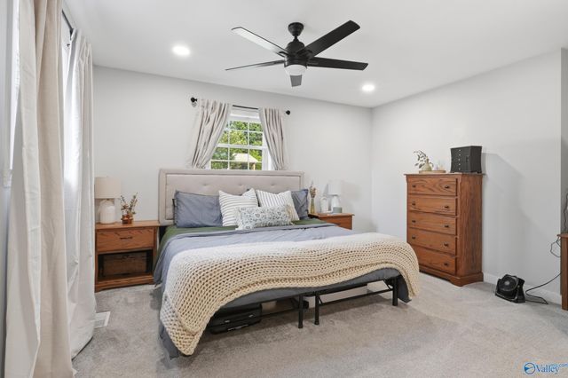 801 Cooper Lane, Hartselle, AL 35640