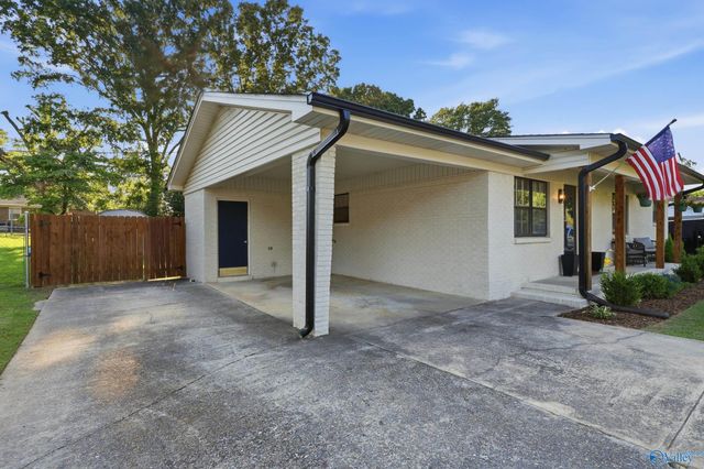 801 Cooper Lane, Hartselle, AL 35640