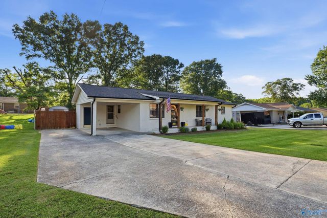 801 Cooper Lane, Hartselle, AL 35640