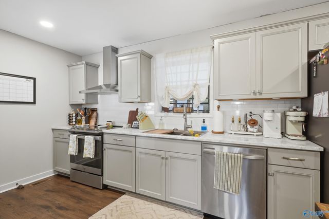 801 Cooper Lane, Hartselle, AL 35640