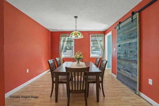 8 Walker Rd, Franklin, MA 02038