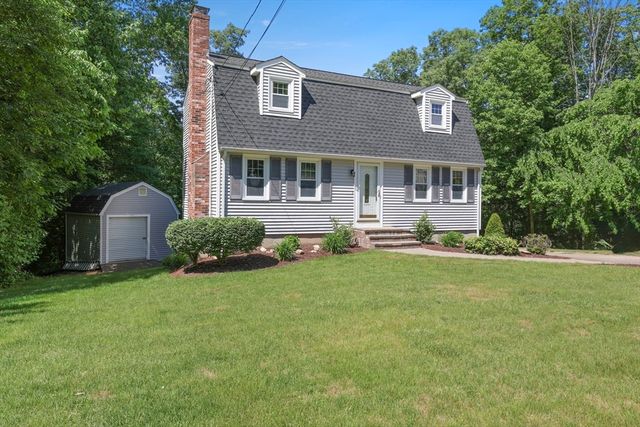 8 Walker Rd, Franklin, MA 02038