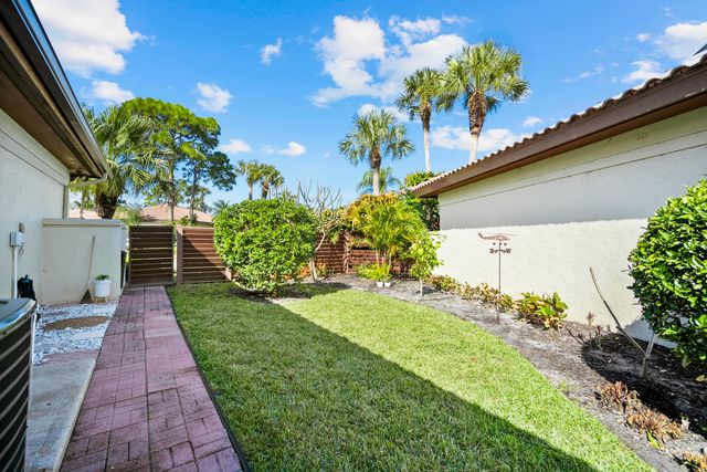 5402 SE Meredith Terrace, Stuart, FL 34997
