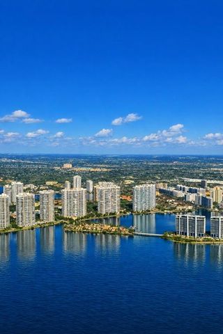 1000 W Island Boulevard 911, Aventura, FL 33160