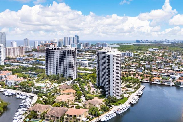 1000 W Island Boulevard 911, Aventura, FL 33160