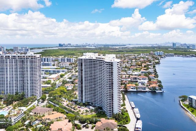 1000 W Island Boulevard 911, Aventura, FL 33160