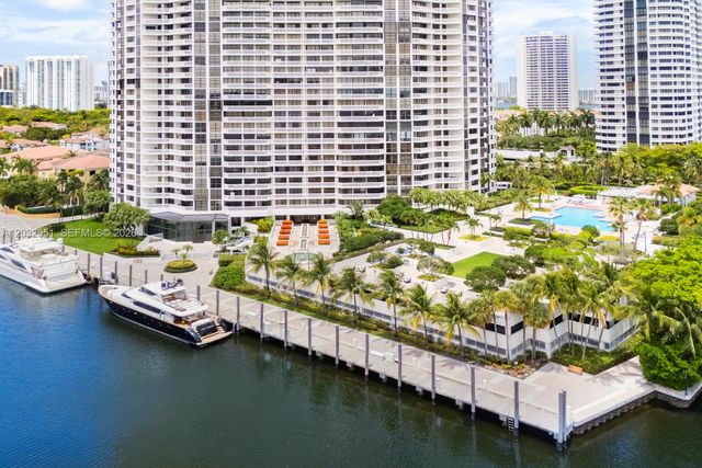 1000 W Island Boulevard 911, Aventura, FL 33160