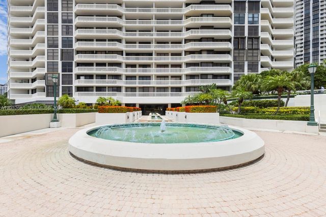 1000 W Island Boulevard 911, Aventura, FL 33160