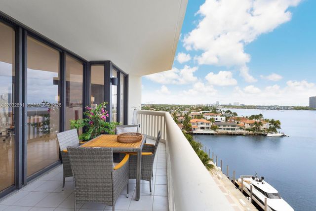 1000 W Island Boulevard 911, Aventura, FL 33160
