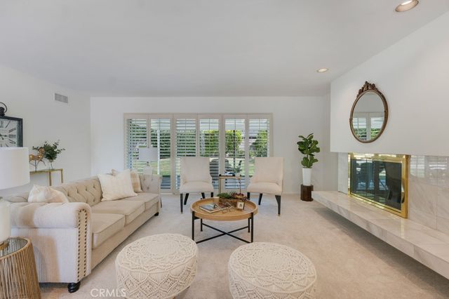 19615 Vintage Street, Northridge, CA 91324