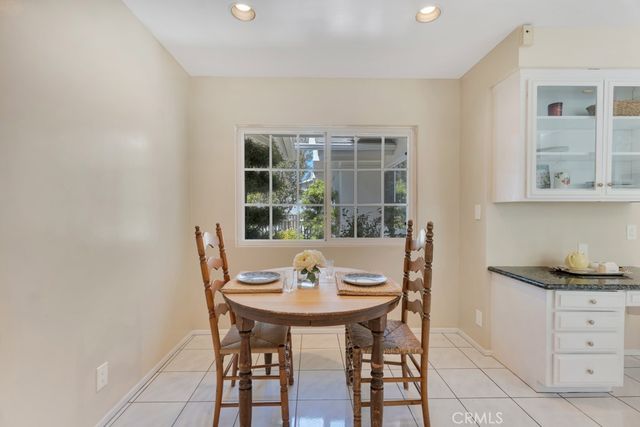 19615 Vintage Street, Northridge, CA 91324