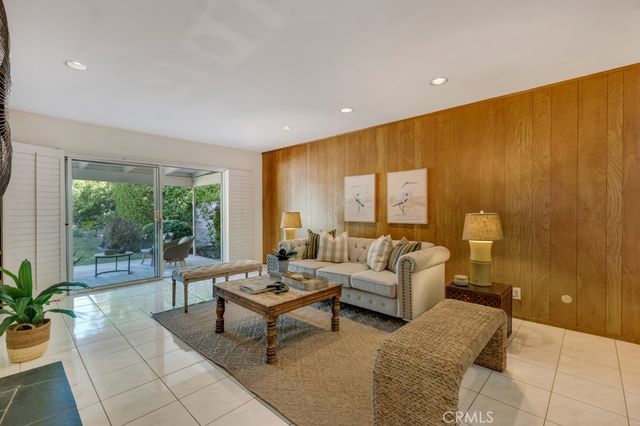 19615 Vintage Street, Northridge, CA 91324