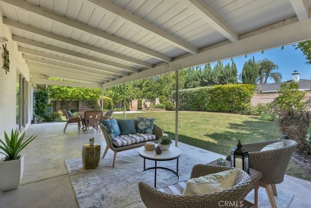 19615 Vintage Street, Northridge, CA 91324