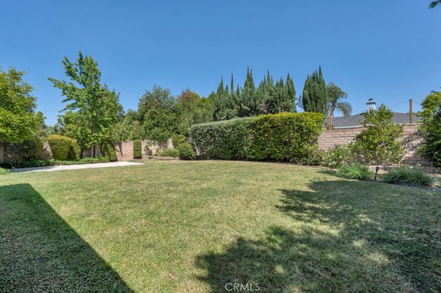 19615 Vintage Street, Northridge, CA 91324