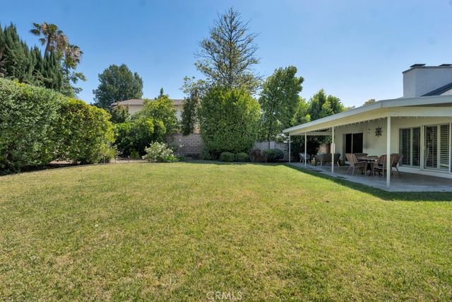 19615 Vintage Street, Northridge, CA 91324