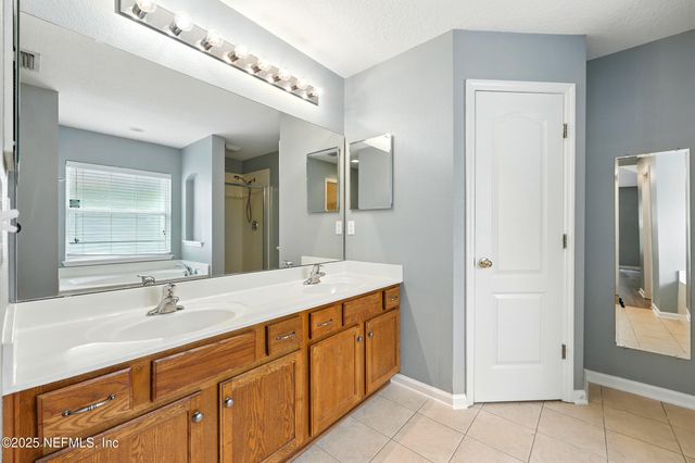 6759 CHESTER PARK Drive, Jacksonville, FL 32222