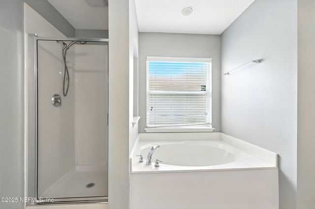 6759 CHESTER PARK Drive, Jacksonville, FL 32222