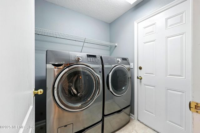 6759 CHESTER PARK Drive, Jacksonville, FL 32222