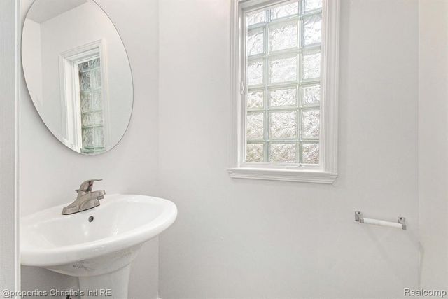 5236 Bedford Street, Detroit, MI 48224