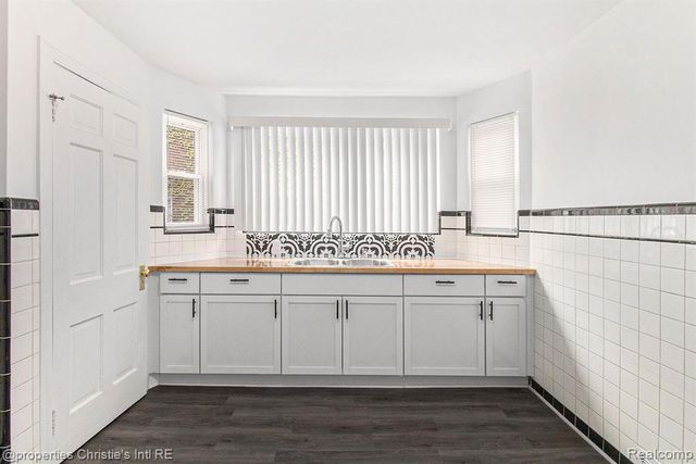 5236 Bedford Street, Detroit, MI 48224