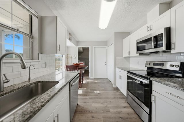 7855 W PRICE BOULEVARD, North Port, FL 34291