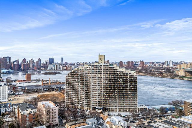 25-40 Shore Boulevard 19E, Astoria, NY 11102