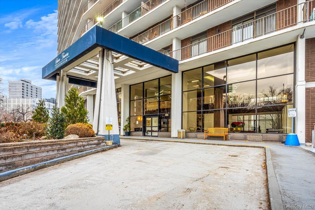 25-40 Shore Boulevard 19E, Astoria, NY 11102