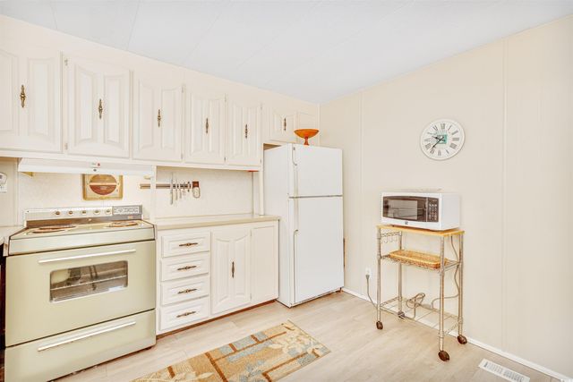 413 Delton Dr., Garden City Beach, SC 29576