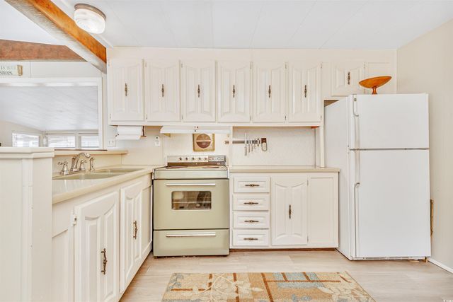 413 Delton Dr., Garden City Beach, SC 29576
