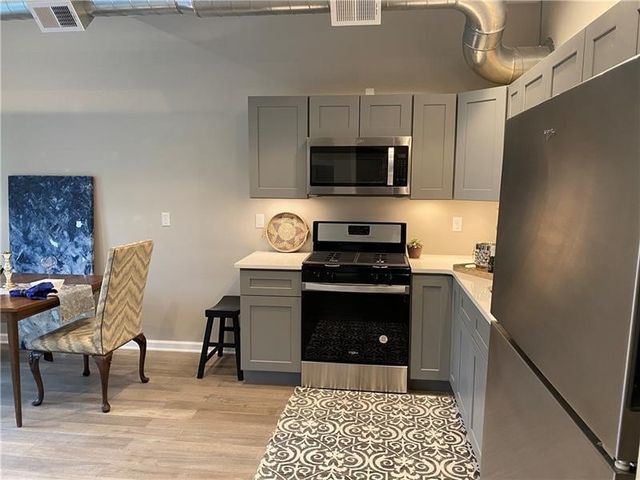 3809 Liberty Ave 206, Lawrenceville, PA 15201