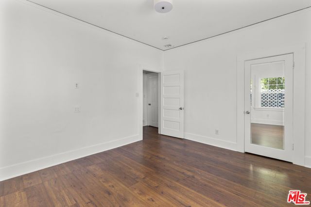 135 S Dillon Street, Los Angeles, CA 90057
