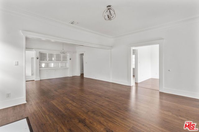 135 S Dillon Street, Los Angeles, CA 90057