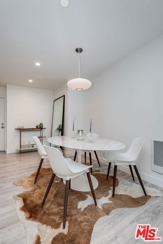 16 Quarterdeck Street 102, Marina Del Rey, CA 90292