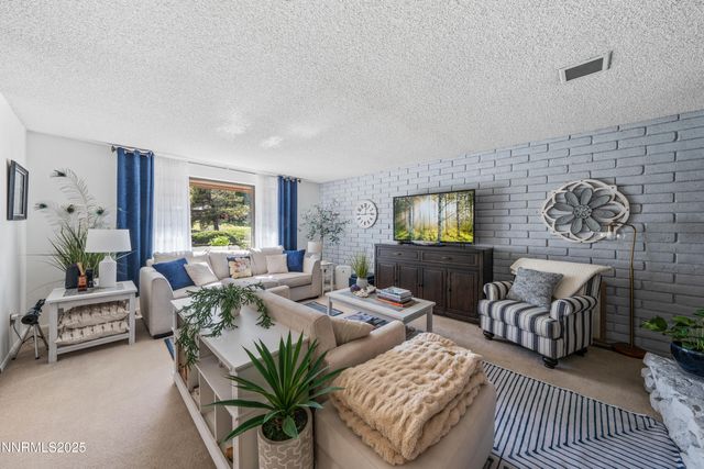 148 Lake Glen Drive, Carson City, NV 89703