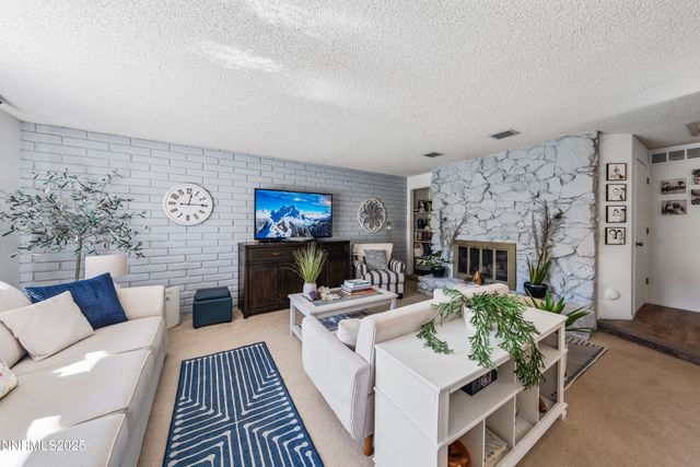 148 Lake Glen Drive, Carson City, NV 89703