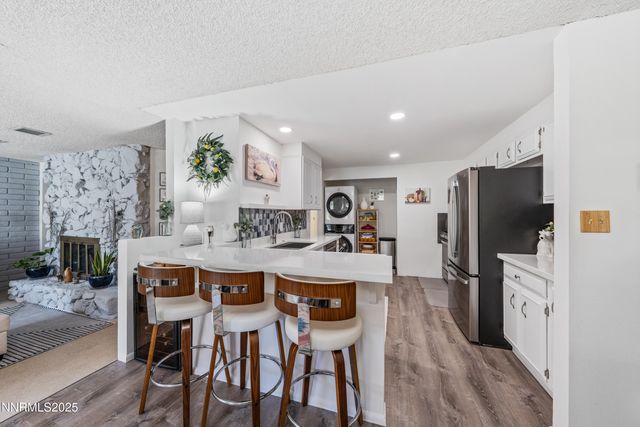 148 Lake Glen Drive, Carson City, NV 89703