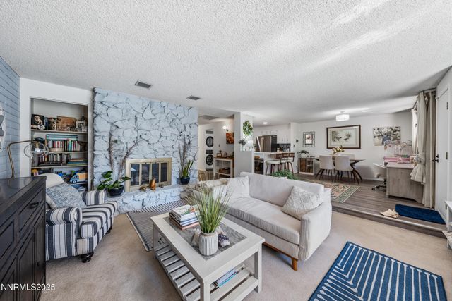 148 Lake Glen Drive, Carson City, NV 89703