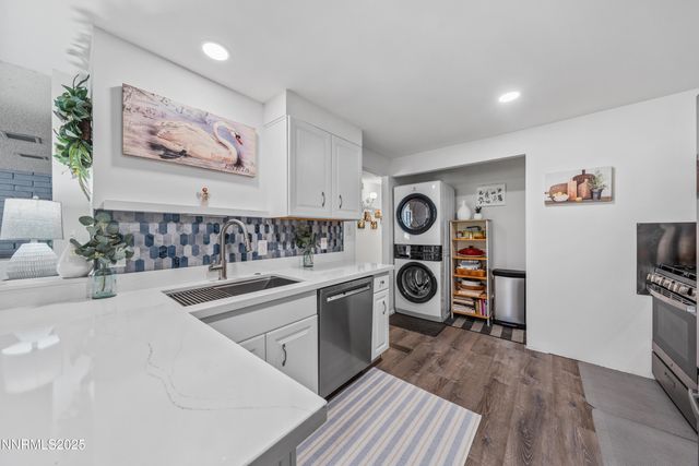 148 Lake Glen Drive, Carson City, NV 89703