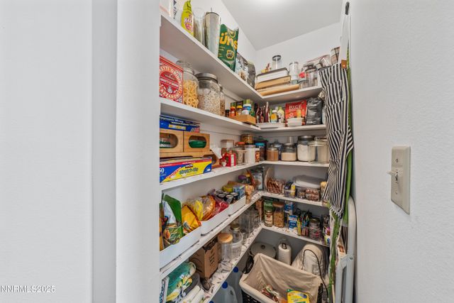 148 Lake Glen Drive, Carson City, NV 89703